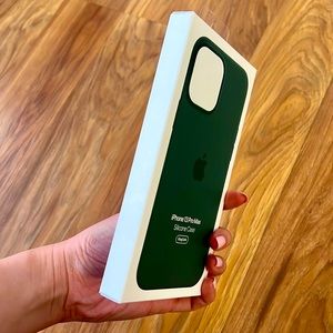 NWT Green Apple IPhone 13 Pro Max Case